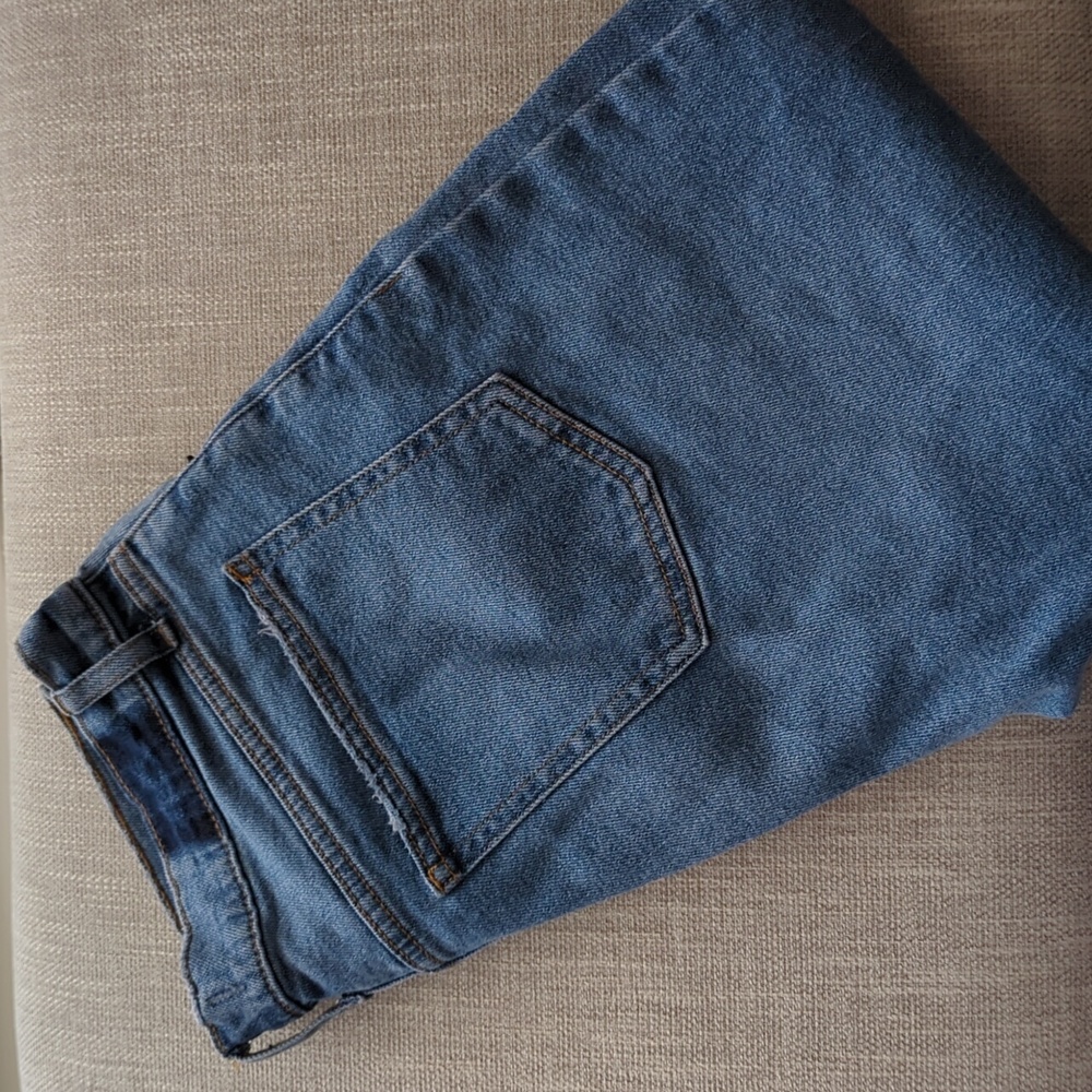 High Rise Mom Jeans | Abercrombie